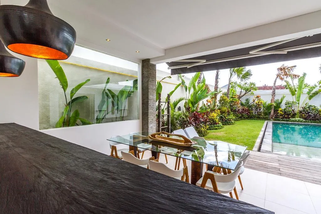 Villa Saha - Elegant 3-Bedroom In Seminyak