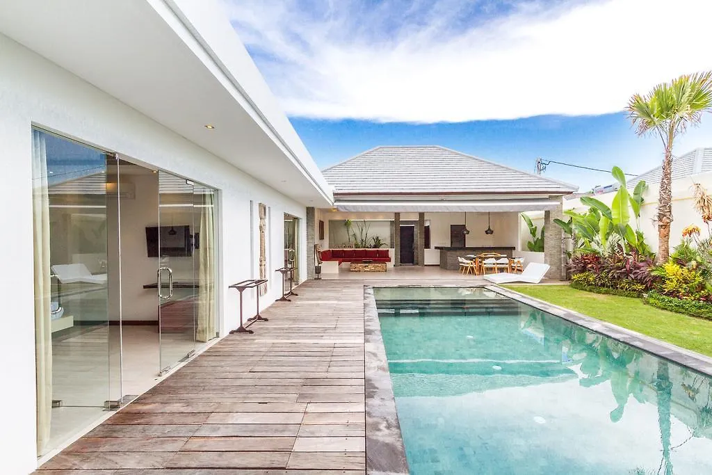 Villa Saha - Elegant 3-Bedroom In Seminyak  Seminyak (Bali)