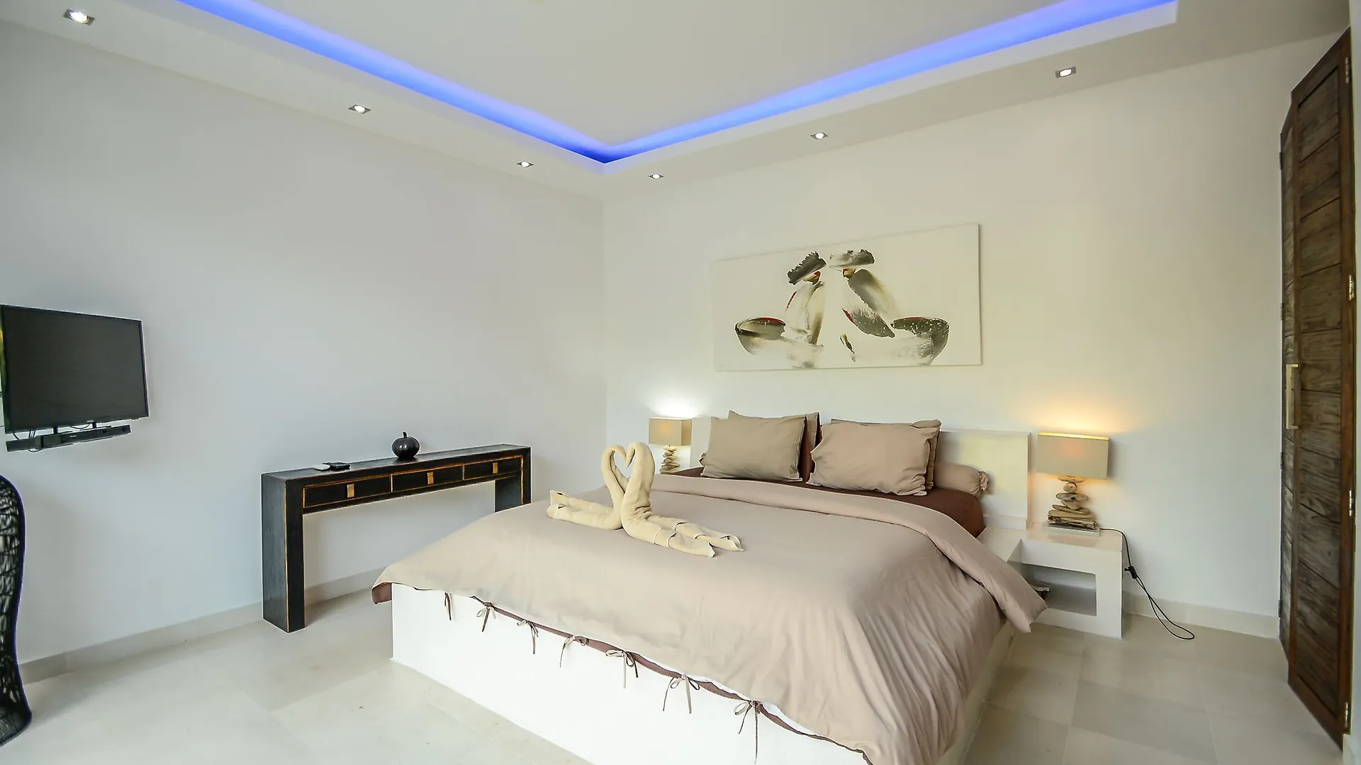 Villa Saha - Elegant 3-Bedroom In Seminyak 0*, Seminyak (Bali)
